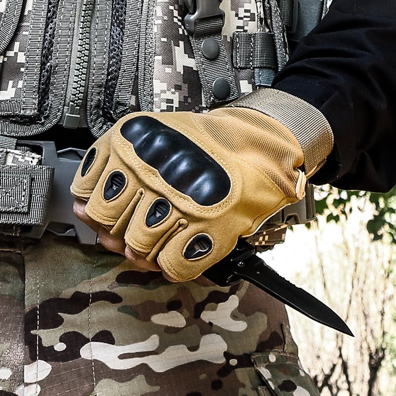 Archon Guantes outdoor