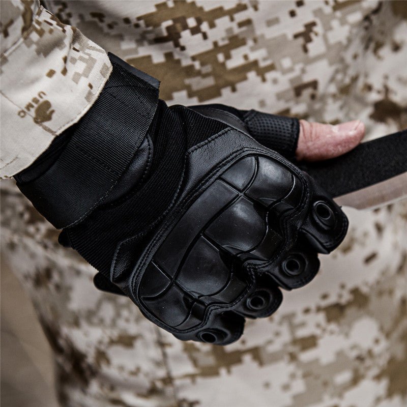 Archon Guantes outdoor