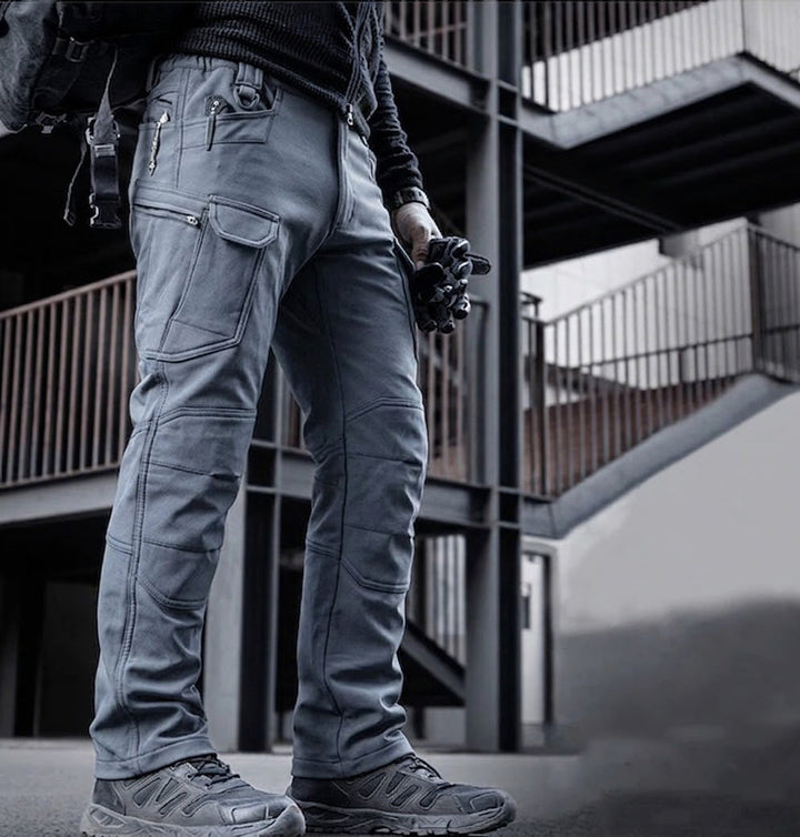 Tenaz Softshell Shield – Pantalón Técnico Térmico e Impermeable